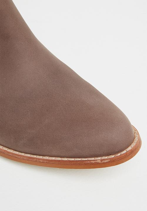 Julz - Ella leather ankle boot - taupe