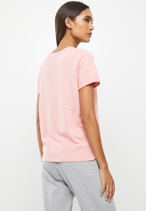 GUESS - Es short sleeve guess 1981 roll cuff tee - pretty in pink