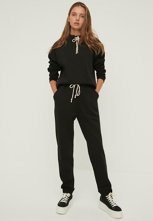 Trendyol - Ragged raglan sleeve basic knitted sweatshirt  - black
