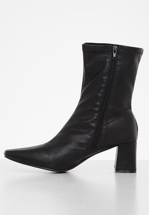Madison® - Shelly ankle block heel boot - black
