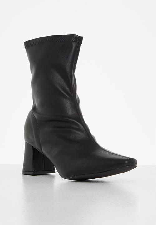 Madison® - Shelly ankle block heel boot - black