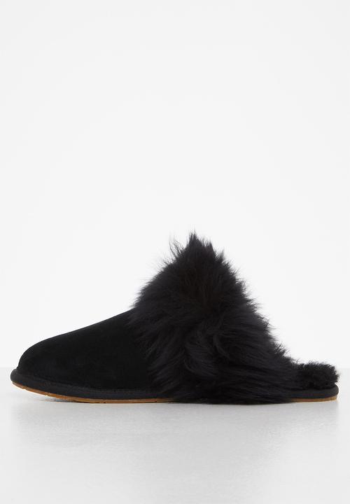 UGG® - Scuff sis - black
