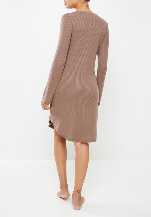 Superbalist - Maternity waffle sleep dress - mocha