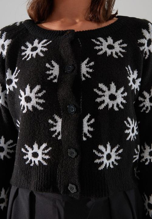 Trendyol - Flower detailed knit cardigan - black