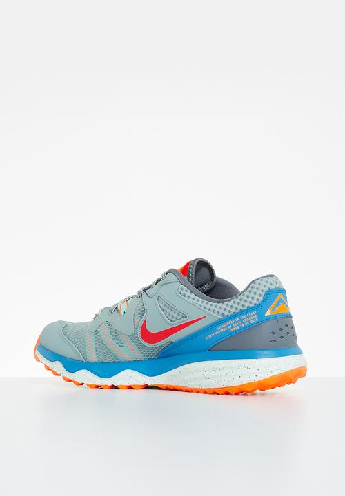 Nike - Nike juniper trail - dusty sage & habanero red-smoke grey