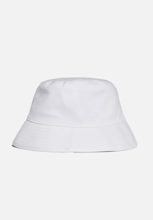 adidas Originals - Bucket hat ac - white