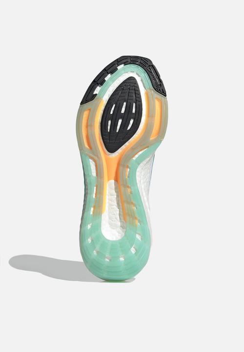 adidas Originals - Ultraboost 22 - ftwr white/flash orange/mint rush