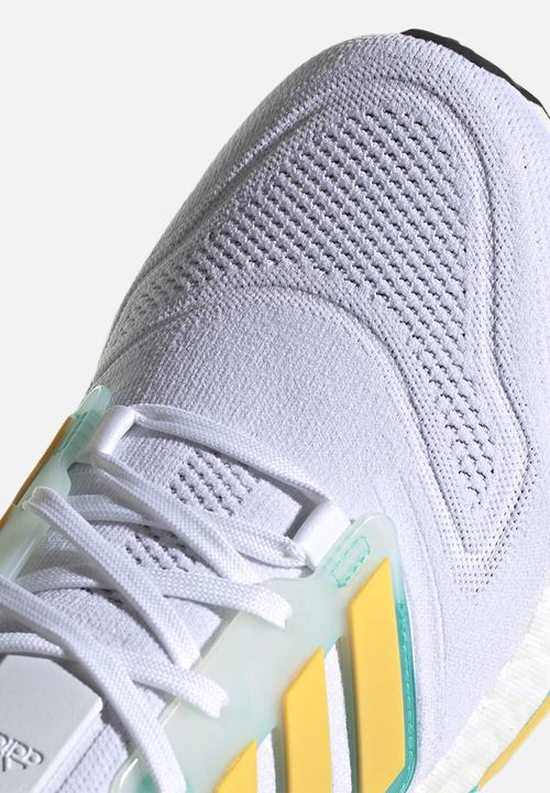 adidas Originals - Ultraboost 22 - ftwr white/flash orange/mint rush