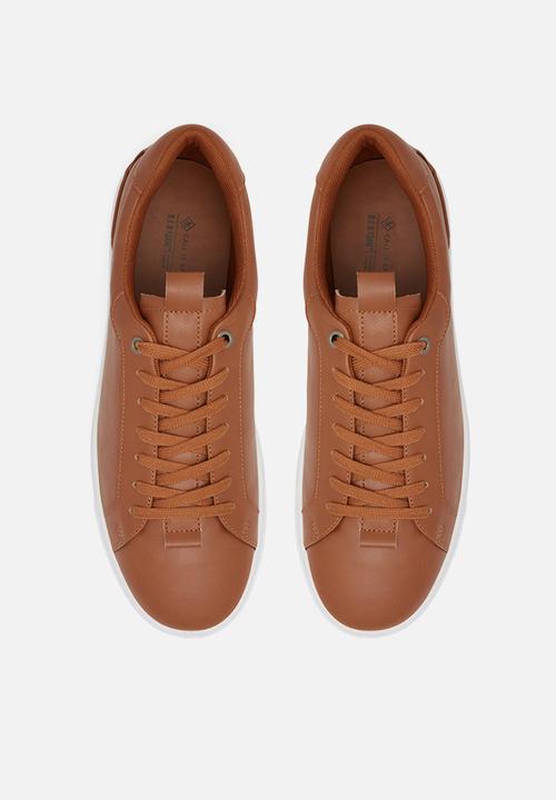 Call It Spring - Piedmont - cognac