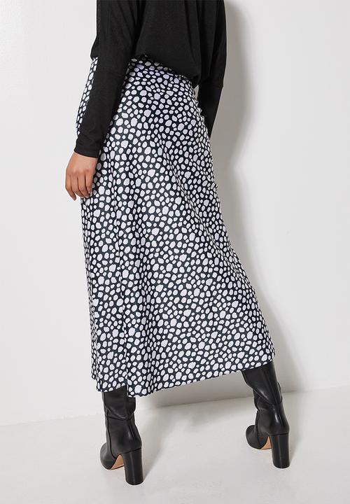 VELVET - Printed a-line slip skirt - black giraffe