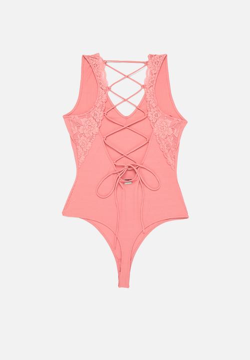 GUESS - Sleeveless Katrina lace up bodysuit - pink