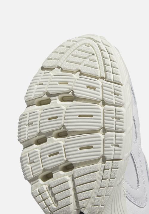 adidas Originals - Adidas astir - ftwr white/ftwr white/off white