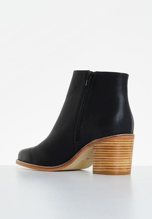 Julz - Ruby leather ankle boot - black