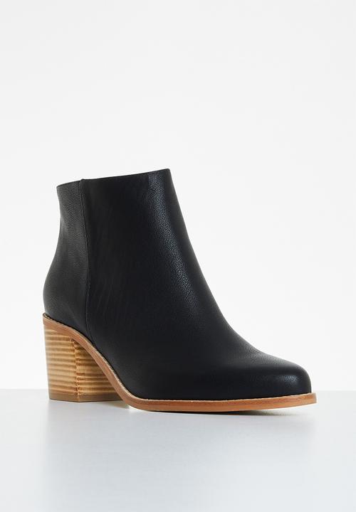 Julz - Ruby leather ankle boot - black