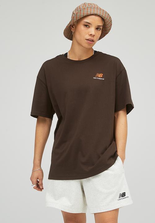 New Balance  - NB Essentials Uni-Ssentials Tee - Rich Earth