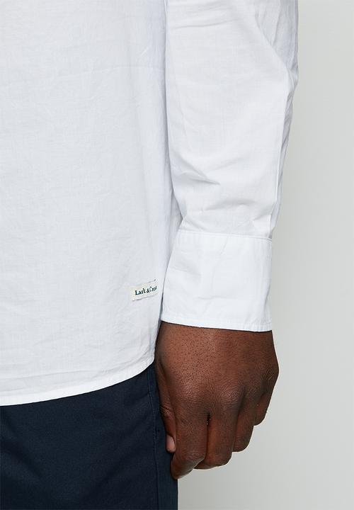 Lark & Crosse - Regular fit notch neck shirt - white