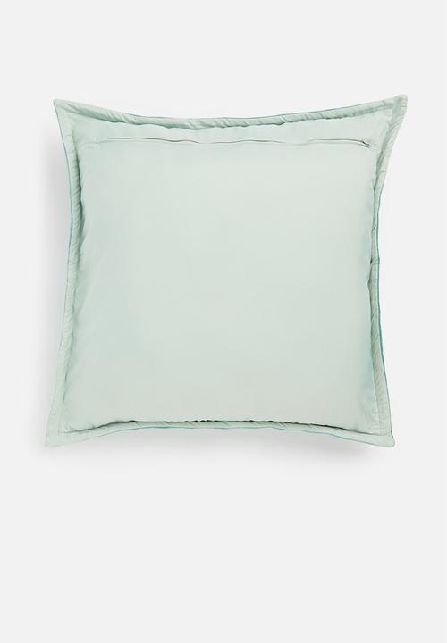 Grey Gardens - Hexa cushion cover - pearl