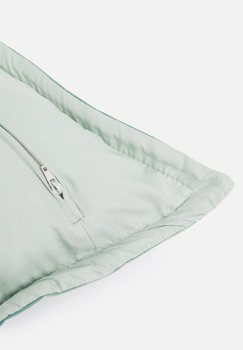 Grey Gardens - Hexa cushion cover - pearl