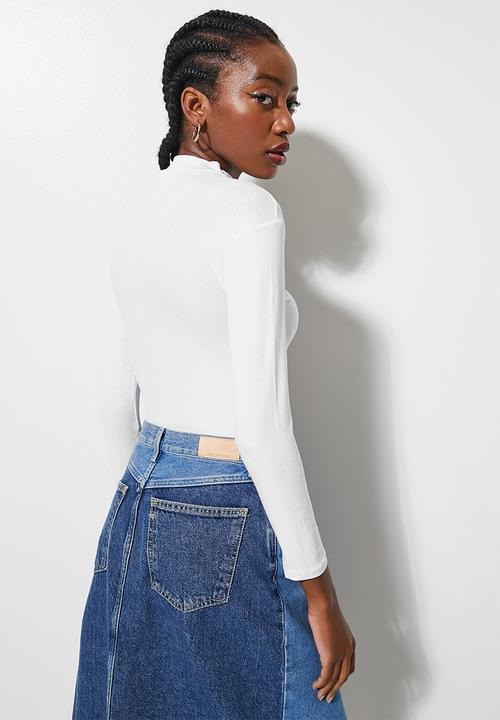 Superbalist - Viscose funnel neck top - white