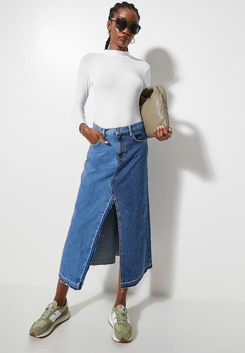 Superbalist - Viscose funnel neck top - white