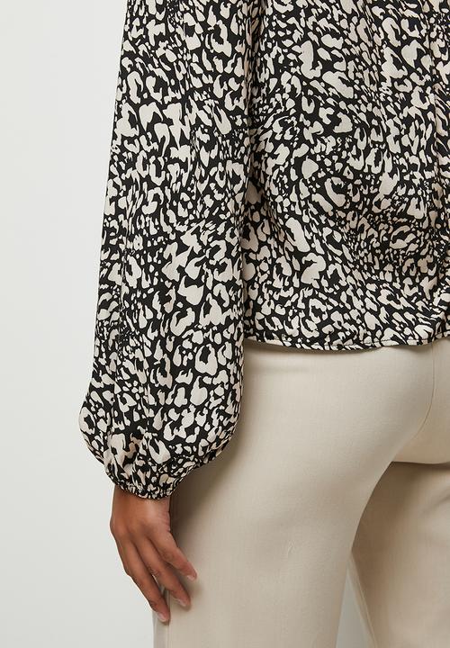 MILLA - Tie detail printed blouse - stone & black