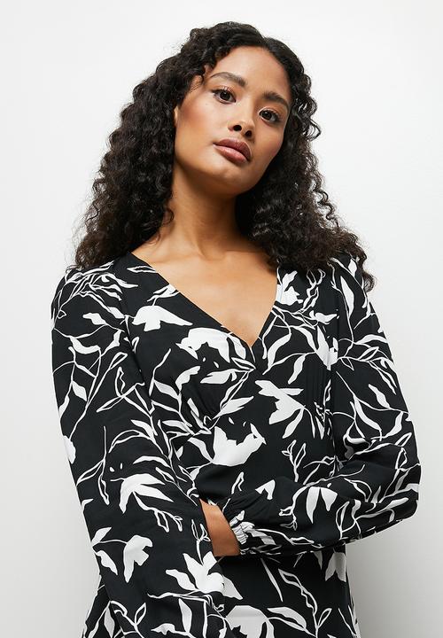 MILLA - Empire line fit and flare midi dress - black & white