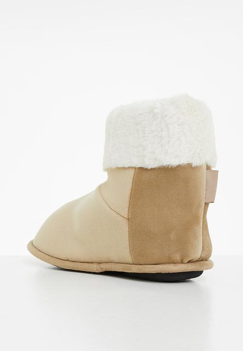 Hush Puppies - Casa slipper boot - tan 