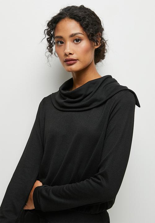 edit - Funnel neck warm handle jumpsuit - black