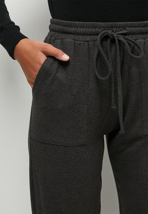 edit - Warm handle cuffed jogger - charcoal