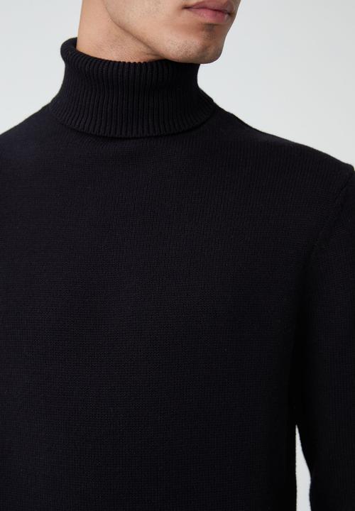Cotton On - Roll neck sweater - black