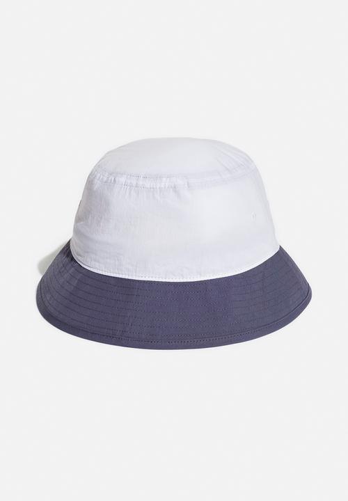 adidas Originals - Ac bucket hat - white/shadow navy