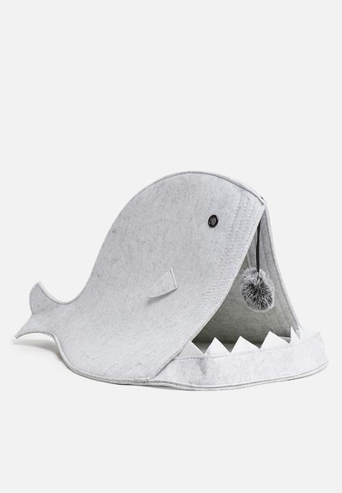 H&S - Cat lounge fish - light grey