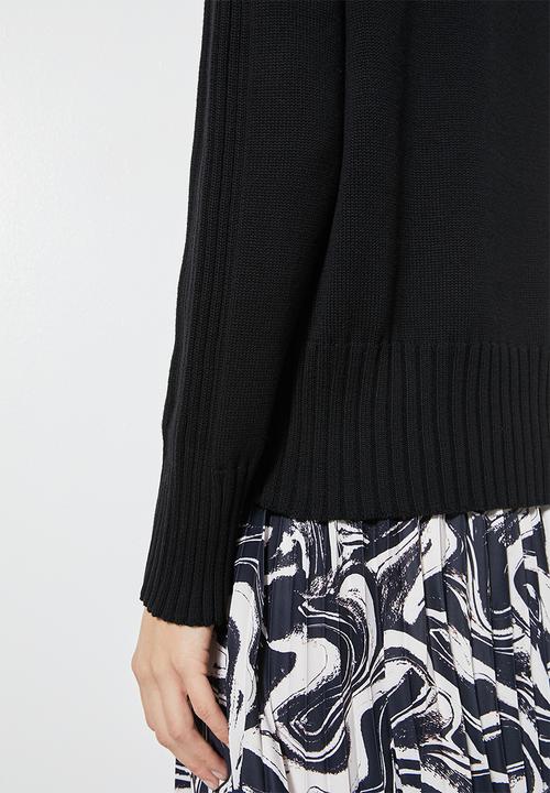 Superbalist - Organic cotton funnel neck - black