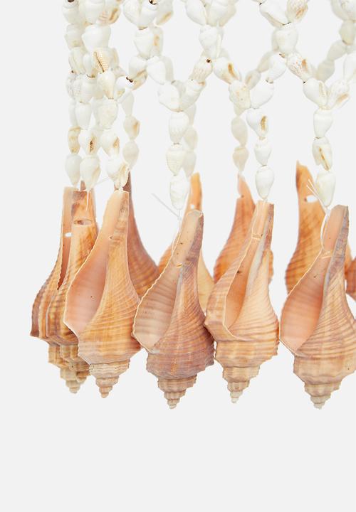 H&S - Wind chime with shells - white
