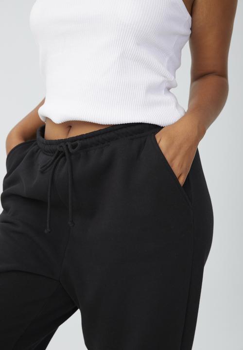 Cotton On - Plus Curve classic trackpant - black