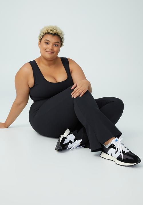 Cotton On - Curve active rib flare - black