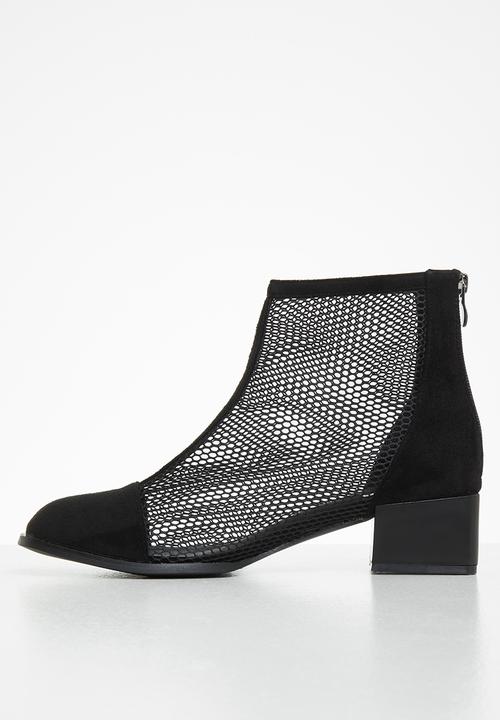 Plum - Juniper ankle boot - black