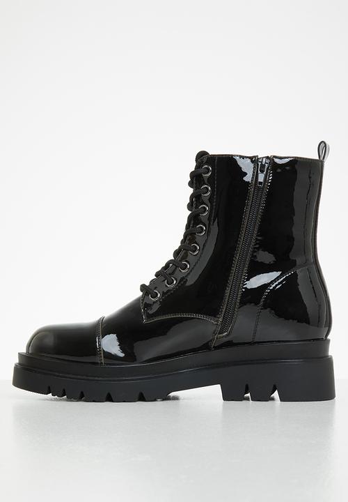 Plum - Wickley lace-up ankle boot - black