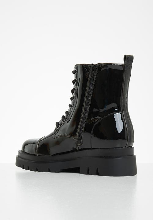 Plum - Wickley lace-up ankle boot - black