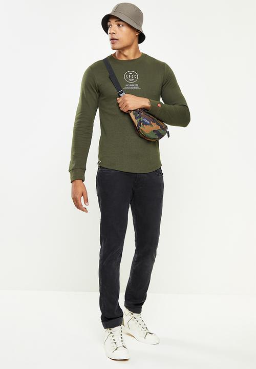 S.P.C.C - Lamont slimline fit long sleeve scooped hem top  - dark moss