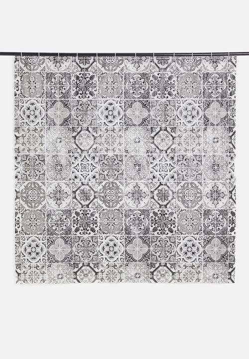 Bathroom Solutions - Shower curtain morocco - black
