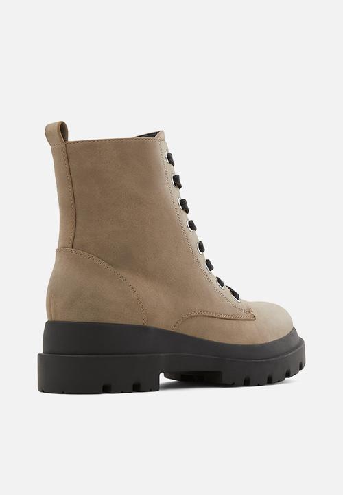 Call It Spring - Xenia boot - khaki
