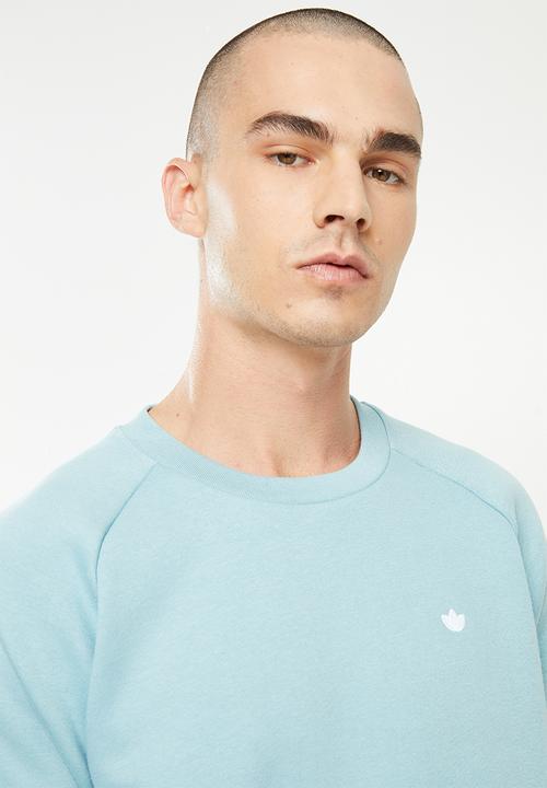 adidas Originals - originals essential trefoil crew sweat top - magic blue