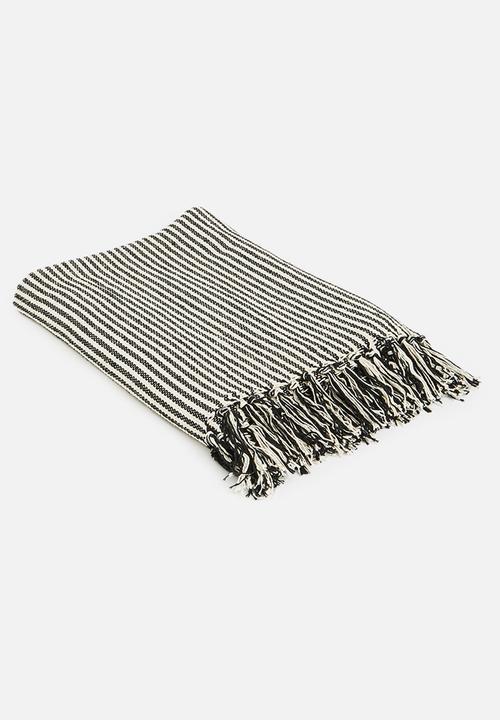 H&S - Cotton throw with fringe - black & neutral 