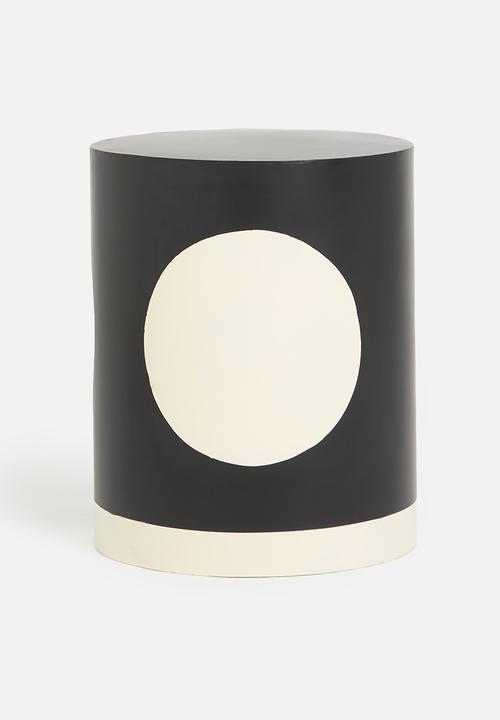 Sixth Floor - Moon side table - black