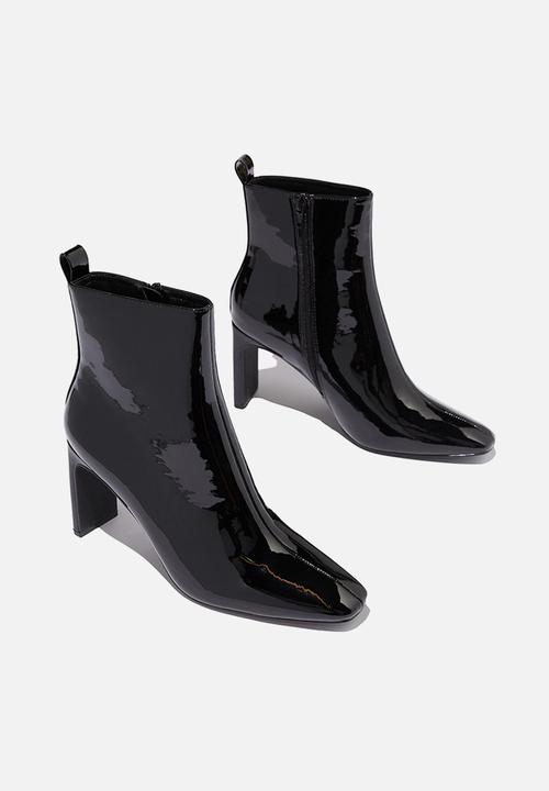 Cotton On - Ellie square toe heel boot - black patent