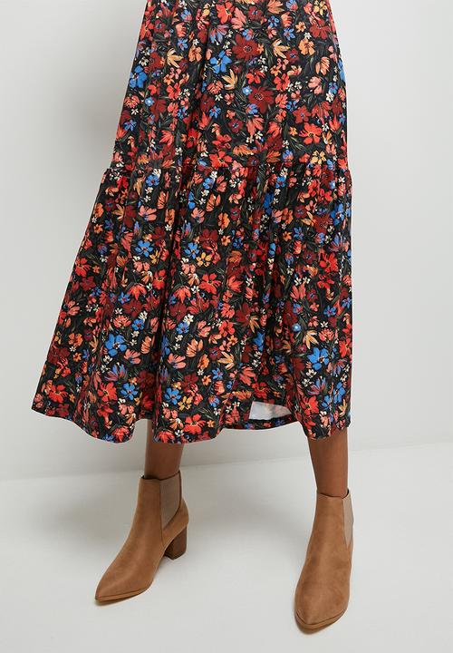 edit - Printed knit tiered midi - soft garden floral