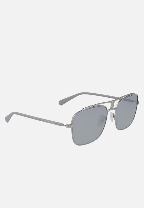 DNU Calvin Klein Jeans Sun - Calvin Klein jeans sun 5717051 - matte light gray