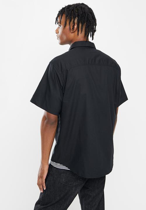 Converse - Solid woven carpenter short sleeve button down - black