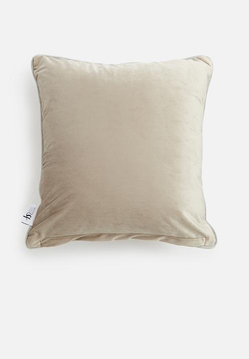 Sixth Floor - Line face cushion cover - neutral